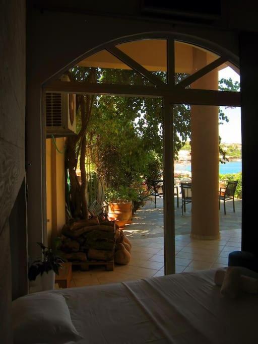 Lenico Beachfront Suites Agia Pelagia Dış mekan fotoğraf